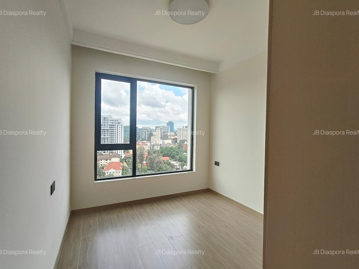 2 Bed Apartment with En Suite at Riverside Drive - 6
