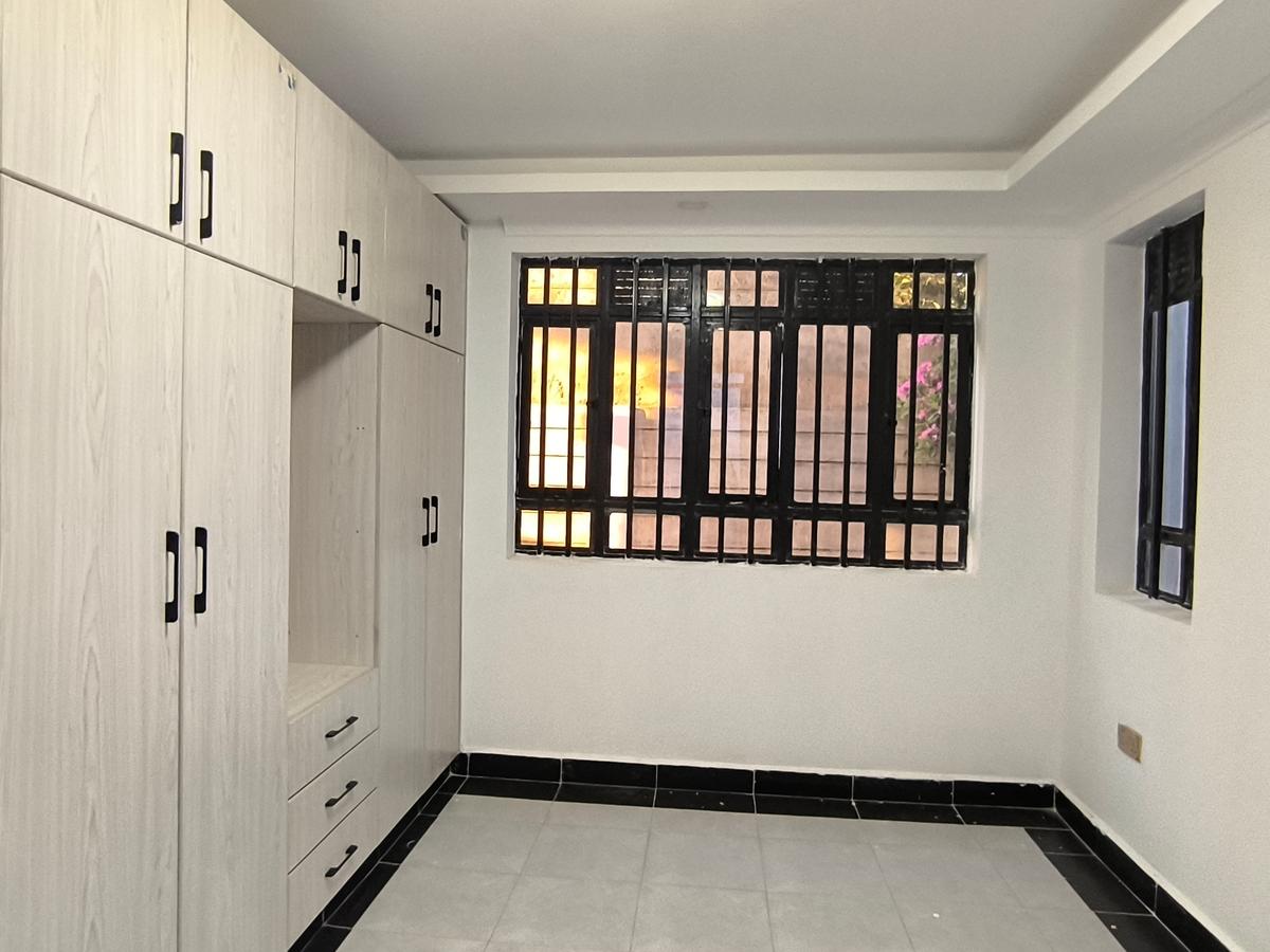 7 Bed Townhouse with En Suite at Kenyatta Road - 14