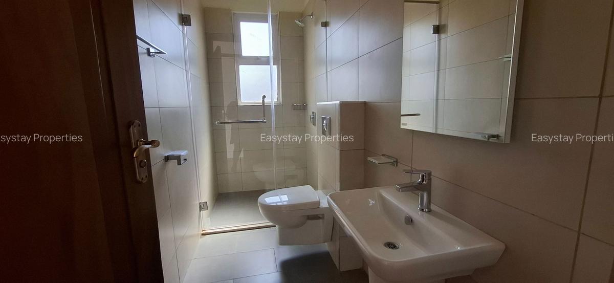 4 Bed Villa with En Suite in Runda - 16