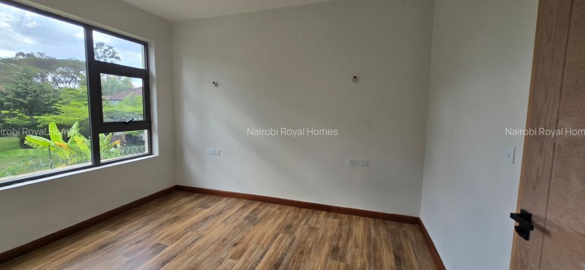 6 Bed Townhouse with En Suite at Lavington Green - 6