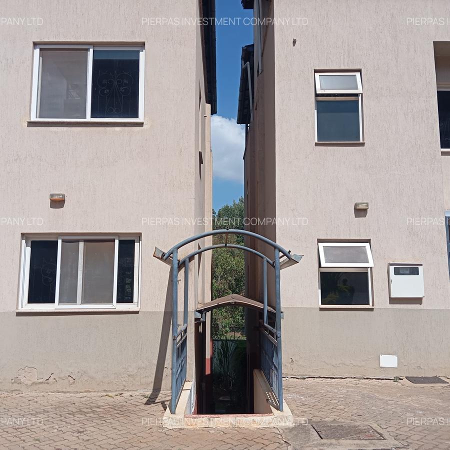 5 Bed Townhouse with En Suite in Lavington - 1