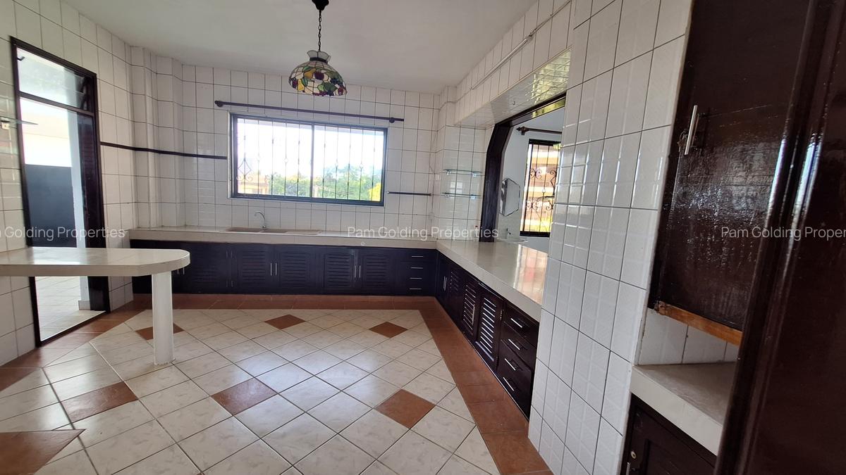 4 Bed Apartment with En Suite at Kaunda Avenue - 9