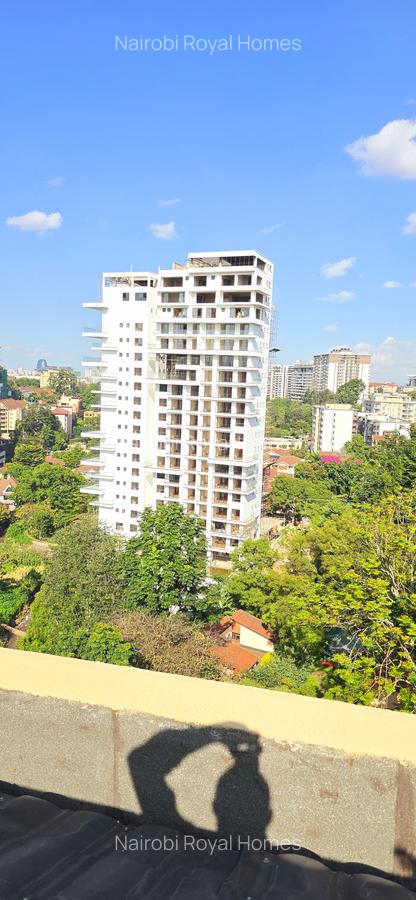 3 Bed Apartment with En Suite at Riverside Drive - 5