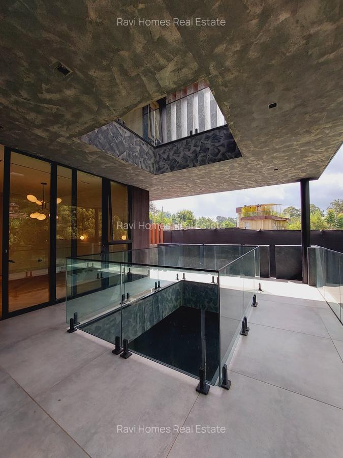 5 Bed Apartment with En Suite in Westlands Area - 16