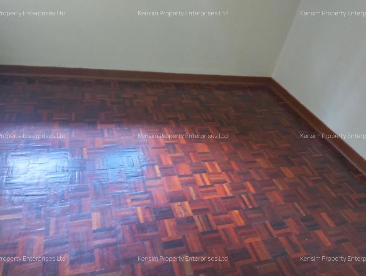 4 Bed House with En Suite in Loresho - 13