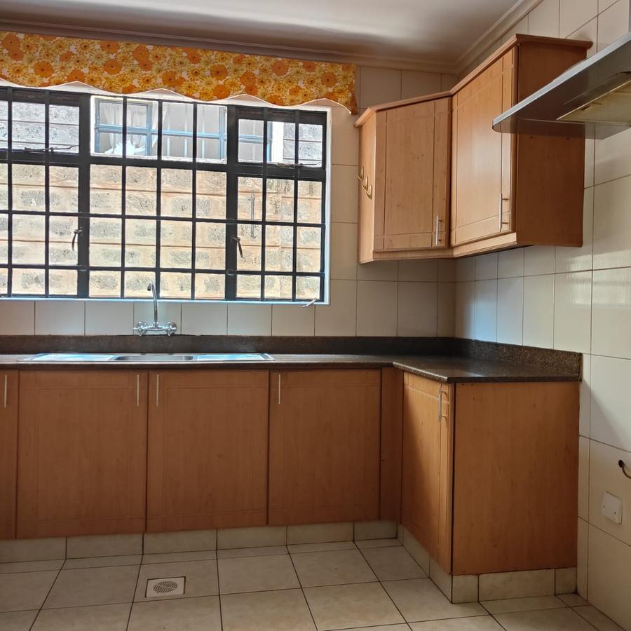 4 Bed Townhouse with En Suite at Convent Road - 9