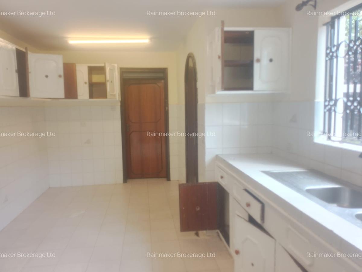 4 Bed Townhouse with En Suite in Runda - 3