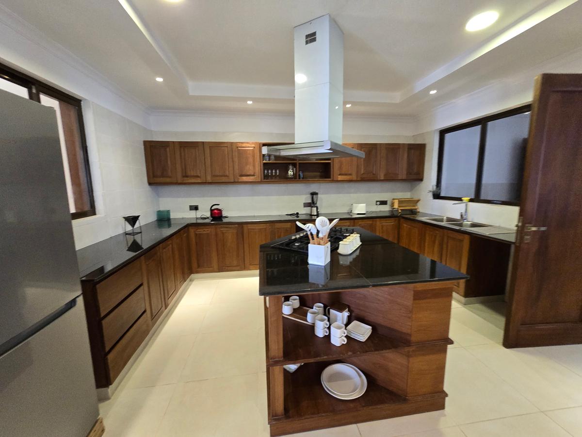 4 Bed Apartment with En Suite in Nyali Area - 7