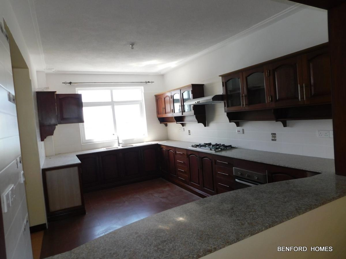 3 Bed Apartment with En Suite in Nyali Area - 4