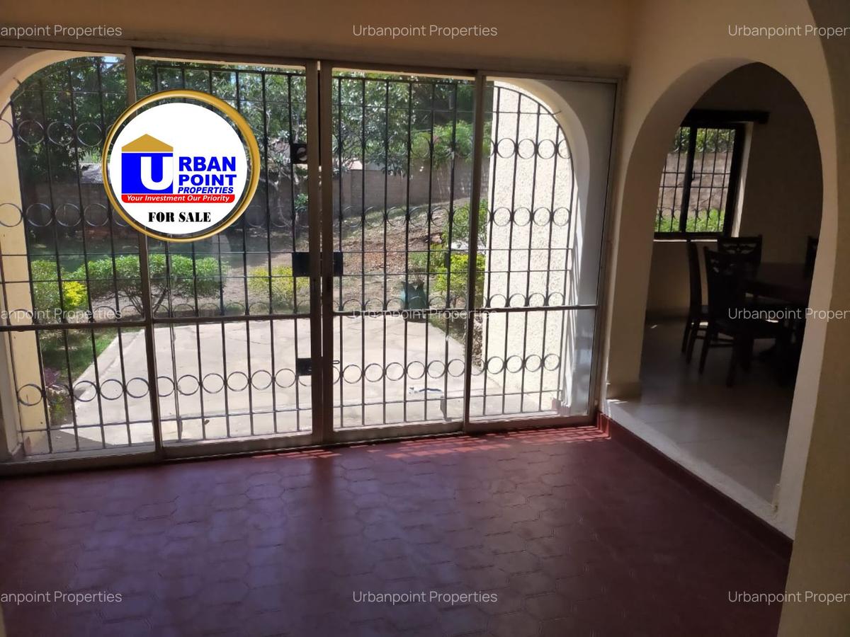 4 Bed House with En Suite in Nyali Area - 12