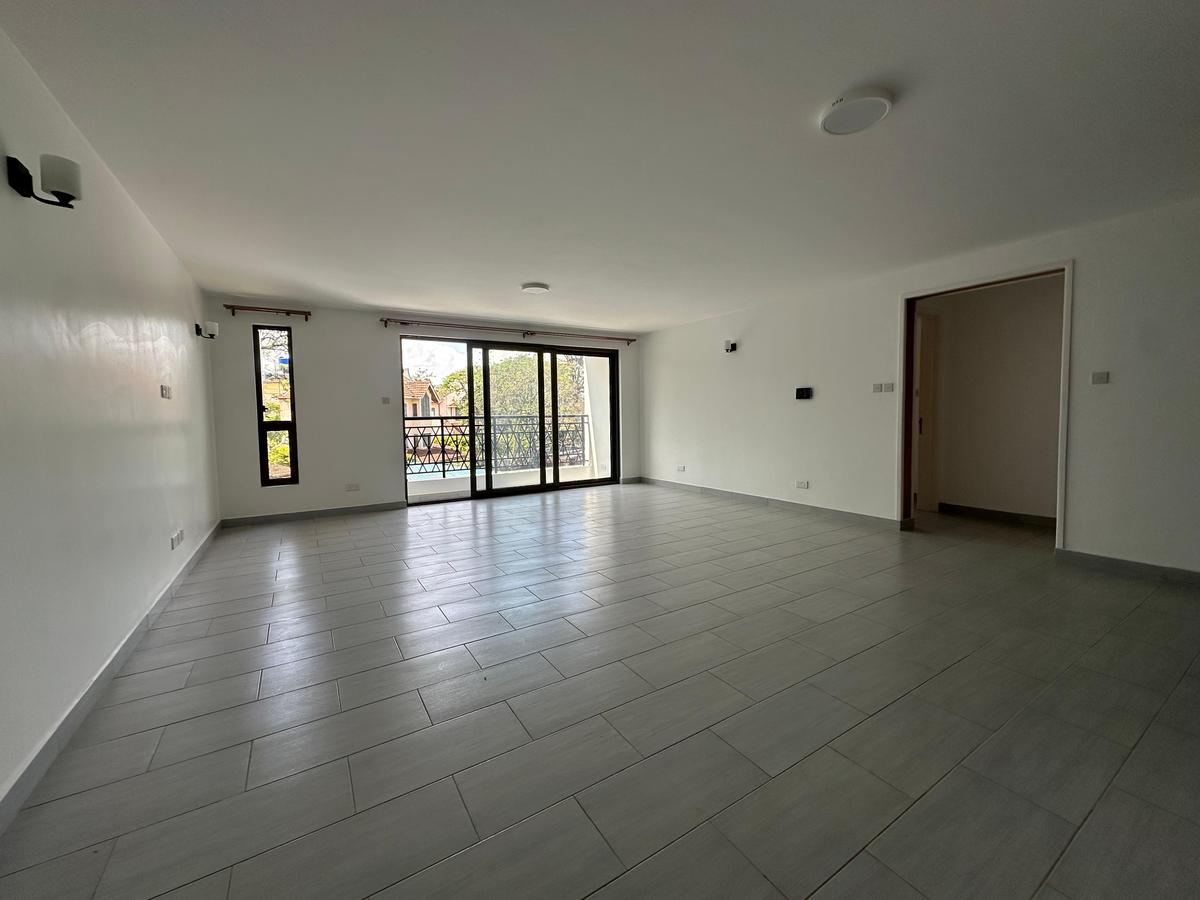 3 Bed Apartment with En Suite at Lavington - 2