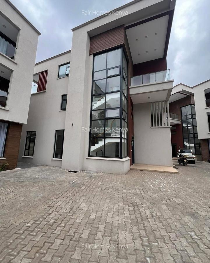 5 Bed Townhouse with En Suite at Lavington Green - 1