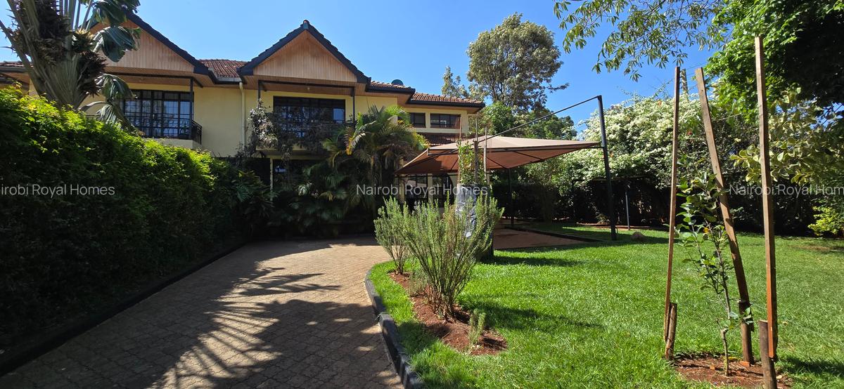 4 Bed Townhouse with En Suite at Lavington Green - 2