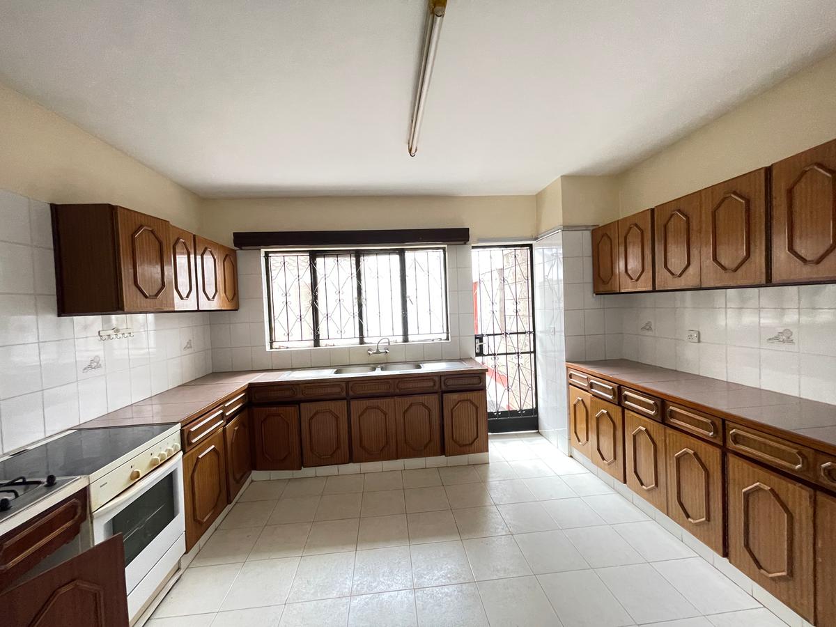 4 Bed Townhouse with En Suite in Westlands Area - 4