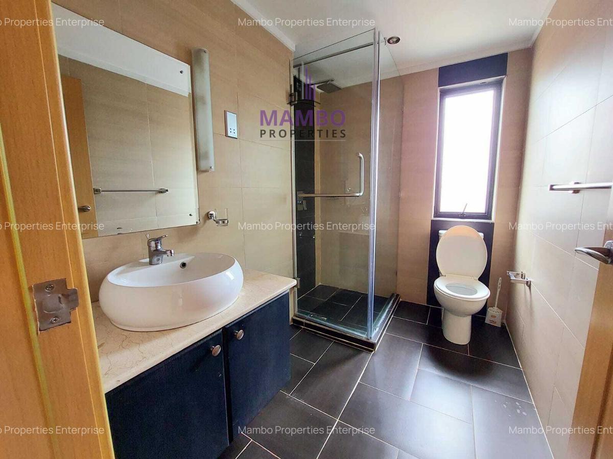 Serviced 2 Bed Apartment with En Suite at Brookside Drive - 18