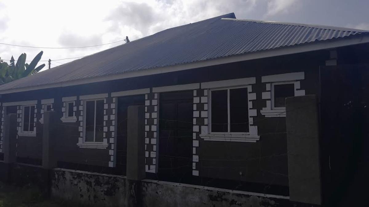 10 Bed House with Borehole at Bamburi - 2