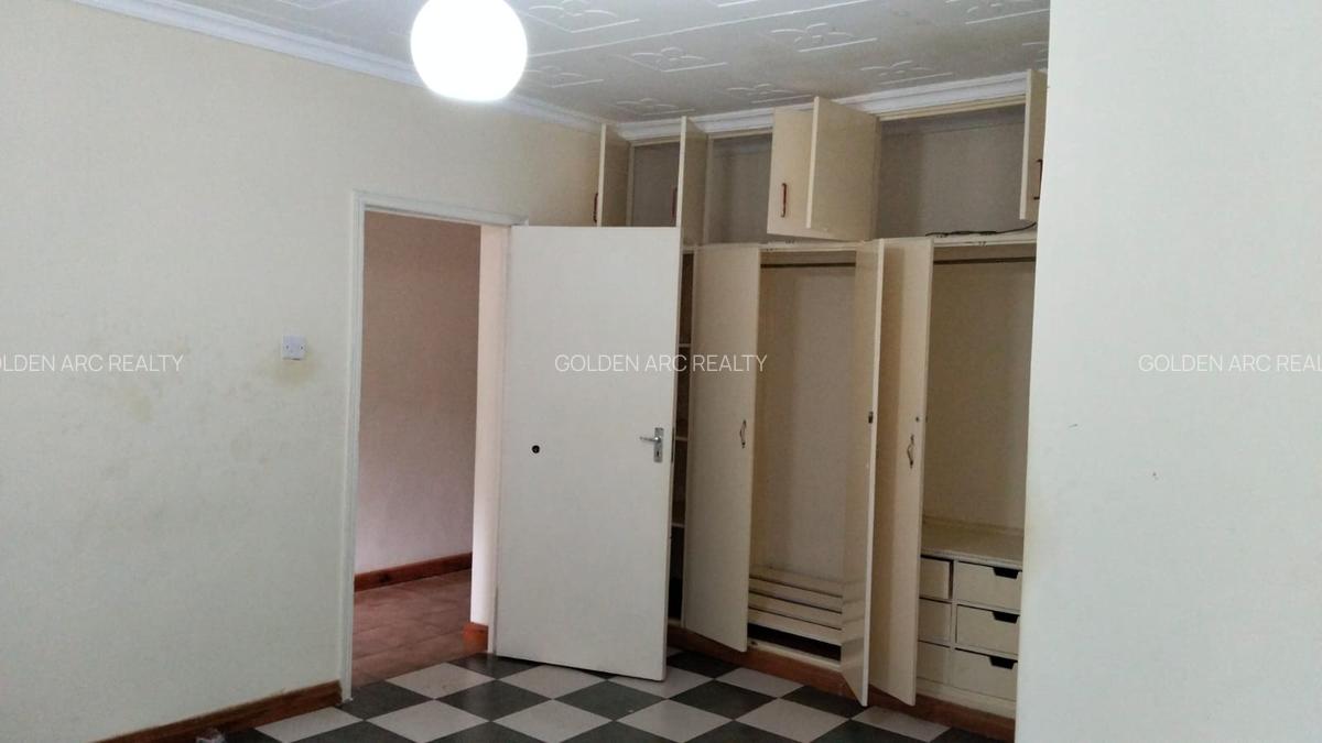 6 Bed Townhouse with En Suite in Karen - 15