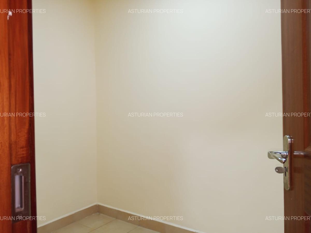 2 Bed Apartment with En Suite in Westlands Area - 12