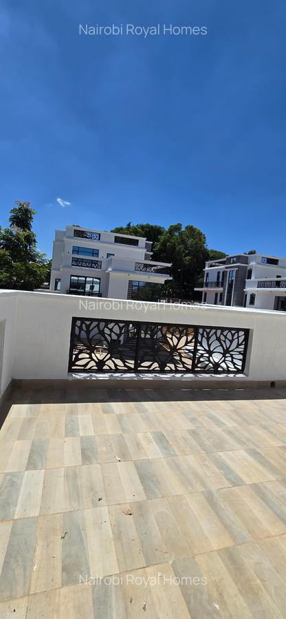 5 Bed Townhouse with En Suite at Convent Drive - 12