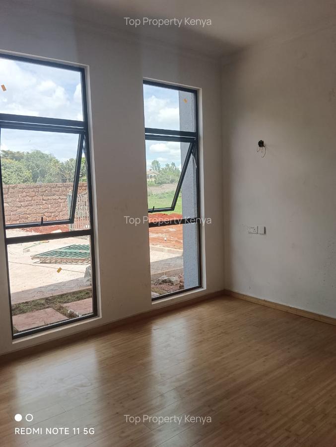 4 Bed House with En Suite at New Runda - 3