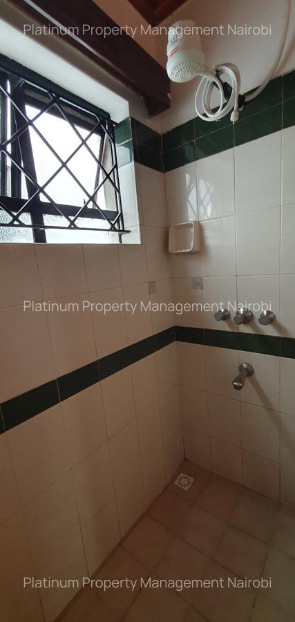 4 Bed House with En Suite at Brookside Gardens - 16