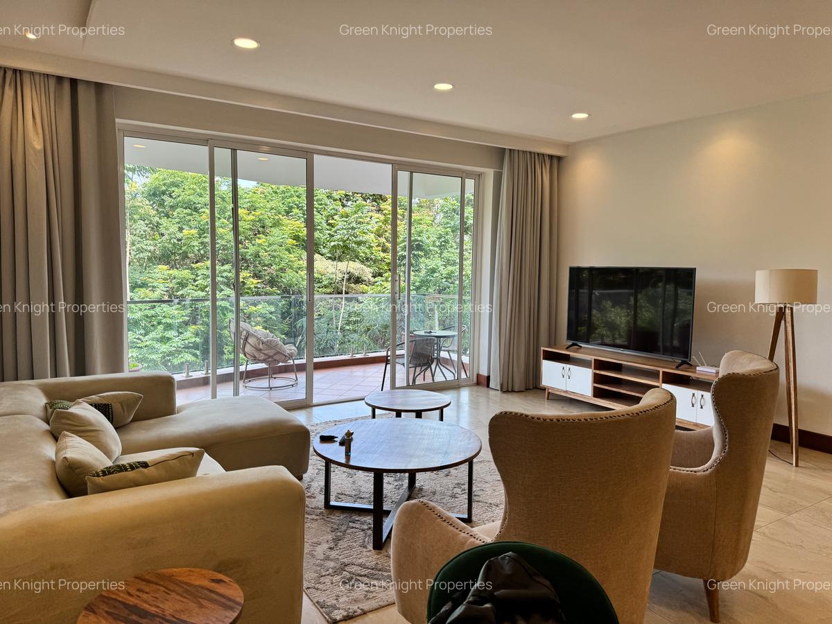 Serviced 2 Bed Apartment with En Suite in Parklands - 7