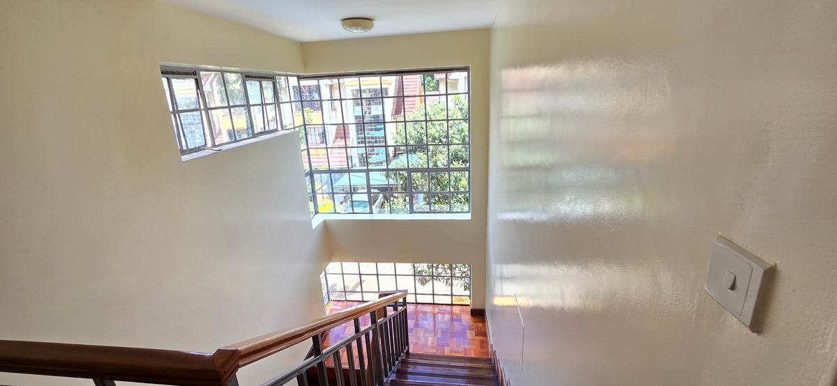 5 Bed Townhouse with En Suite at Lavington - 5