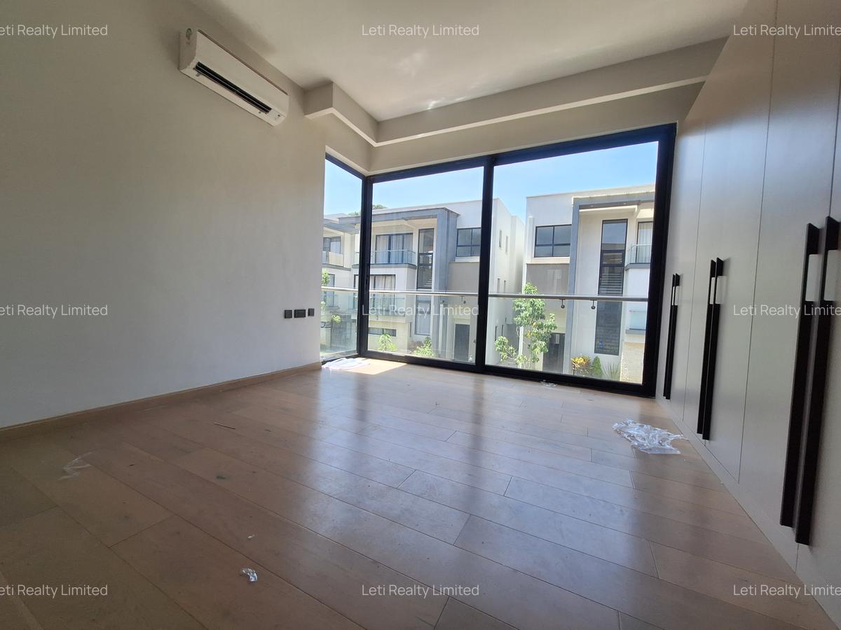 4 Bed Townhouse with En Suite in Lavington - 5