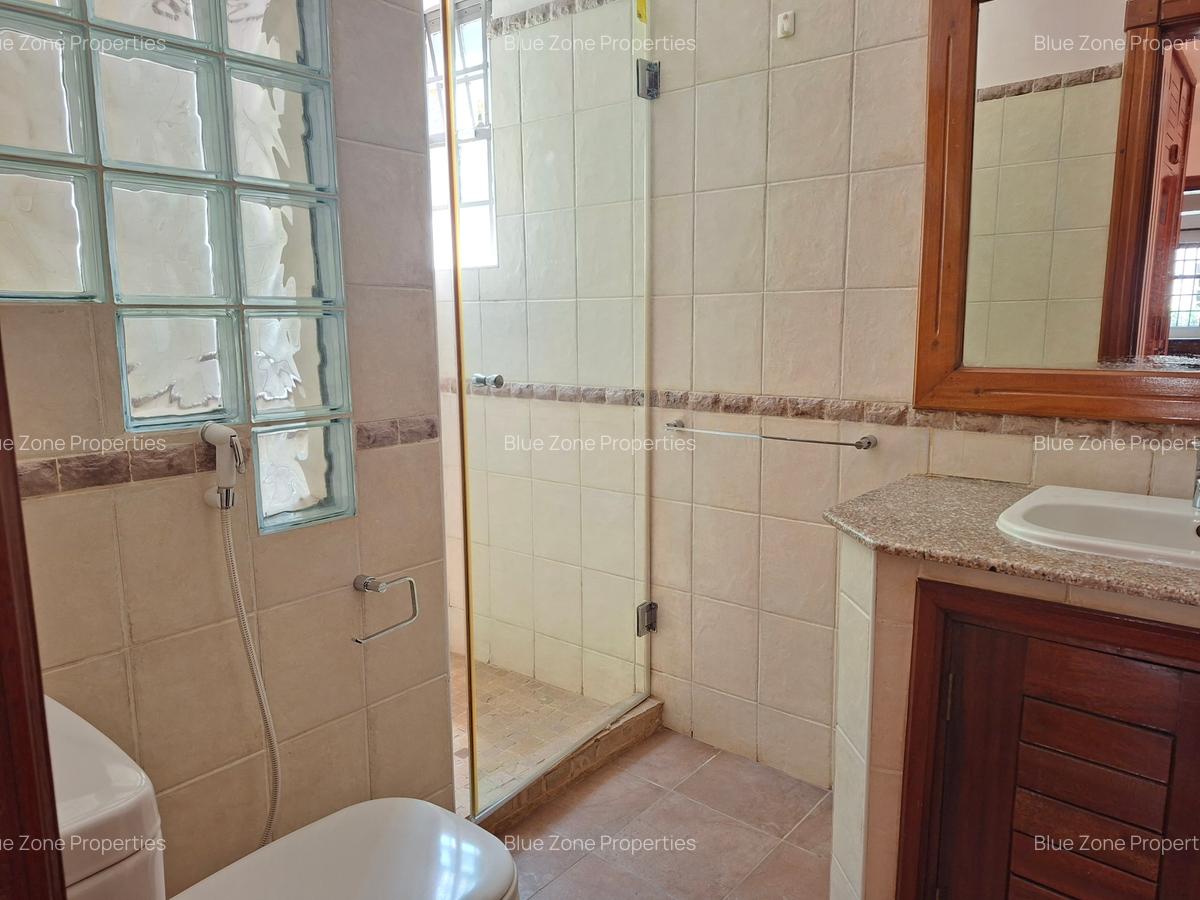 4 Bed Townhouse with En Suite at Off Peponi Rd - 7