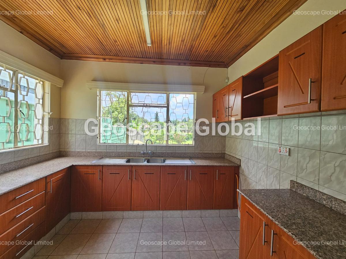 4 Bed House with En Suite in Runda - 9