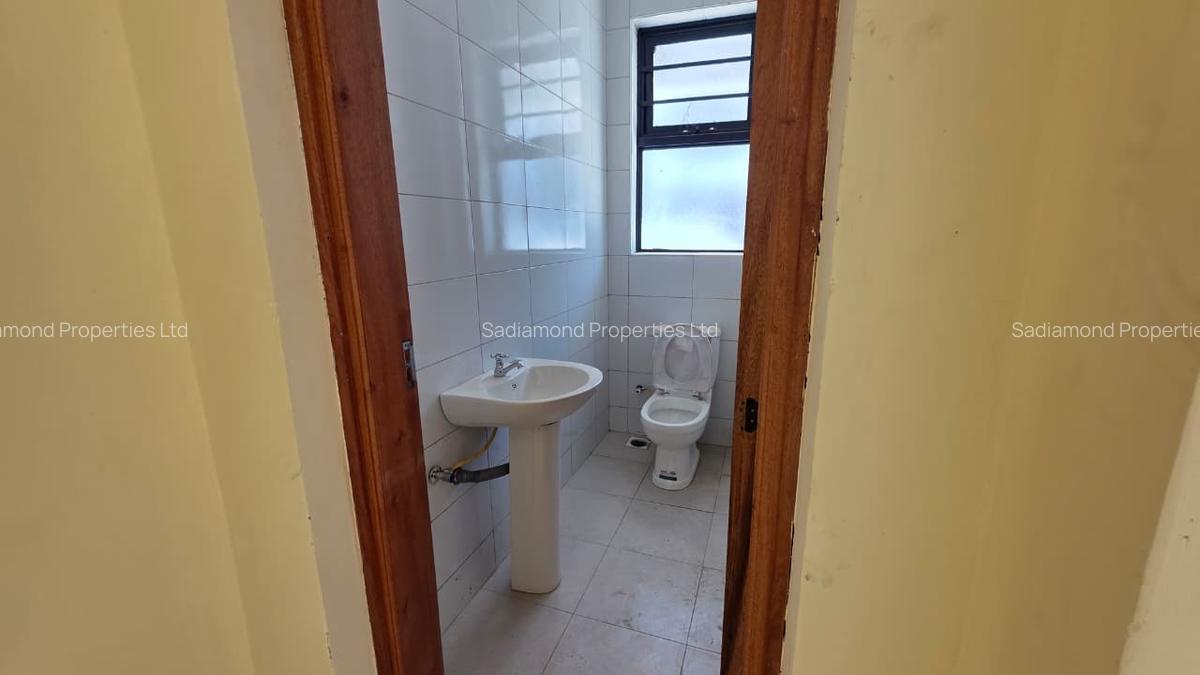 Warehouse with Parking in Eastern ByPass - 9