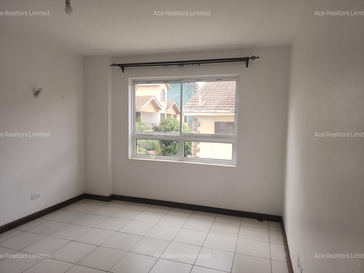 2 Bed Apartment with En Suite at Brookside Drive - 5