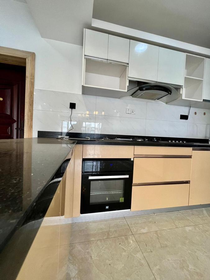 2 Bed Apartment with En Suite in Lavington - 2