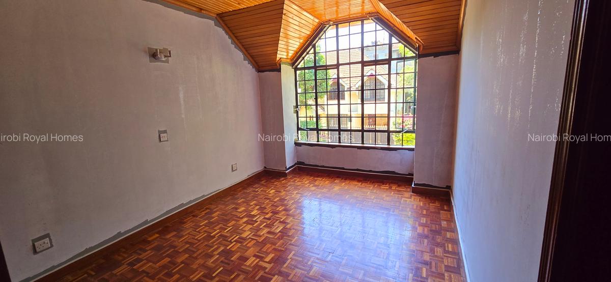 6 Bed Townhouse with En Suite at Kabasiran Avenue - 12