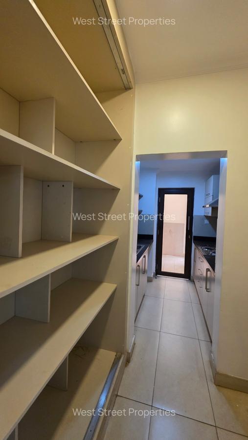 5 Bed Villa with En Suite at Lavington - 6