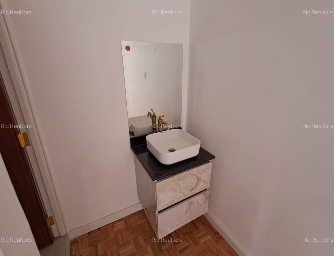 4 Bed Townhouse with En Suite at Oloolua - 46 - 6