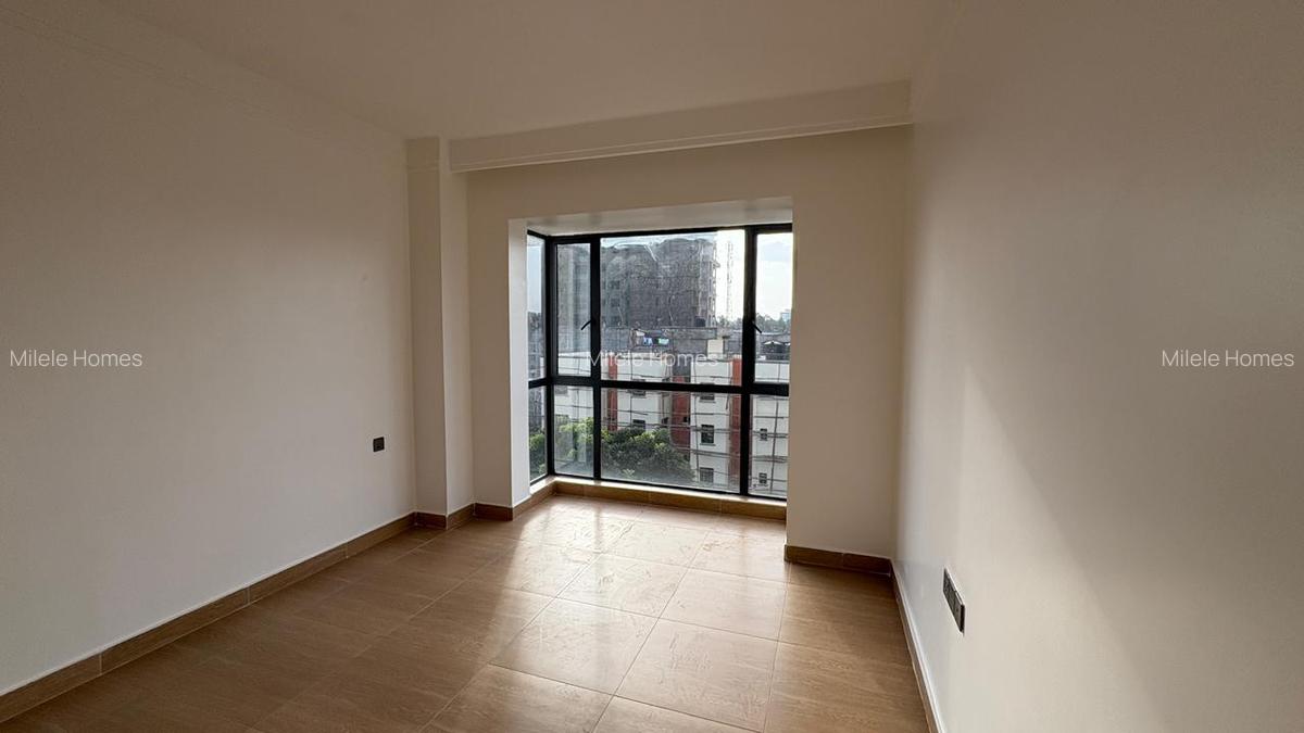 Serviced 2 Bed Apartment with En Suite at Joyland - 3