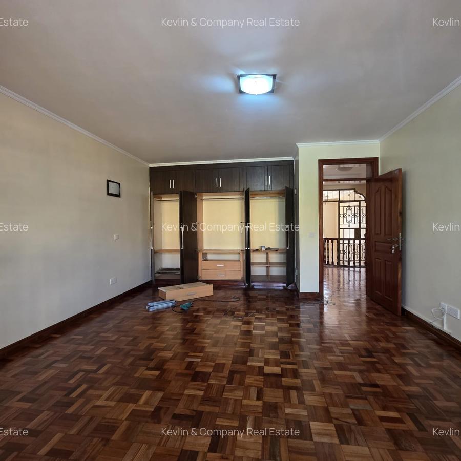5 Bed Townhouse with En Suite in Kileleshwa - 15