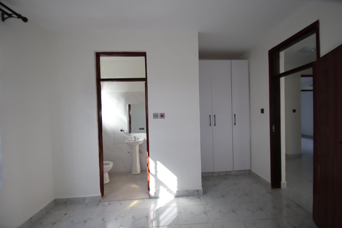 3 Bed House with En Suite at Mugutha Area - 8
