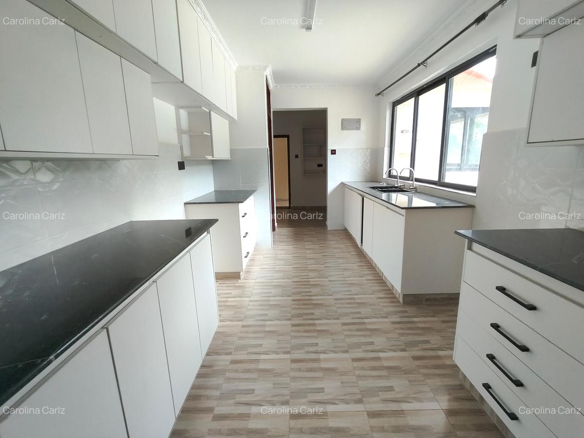 4 Bed House with En Suite at Loresho - 12