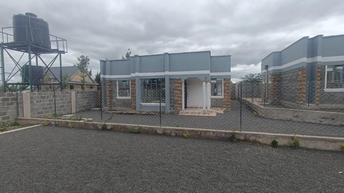 3 Bed House with En Suite at Acacia - 2