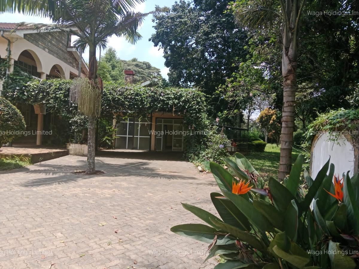 6 Bed House with Swimming Pool at Kerarapon Road - 2