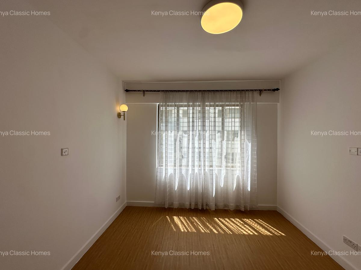 4 Bed Apartment with En Suite at Lavington - 6