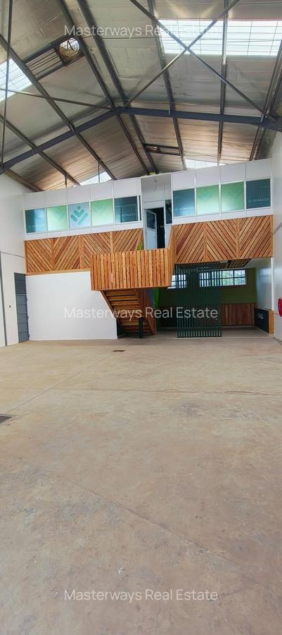 2,432 ft² Warehouse with Service Charge Included in Kamakis - 4