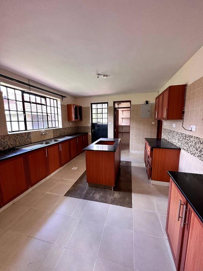 4 Bed Villa with En Suite at Mukoma Area - 18