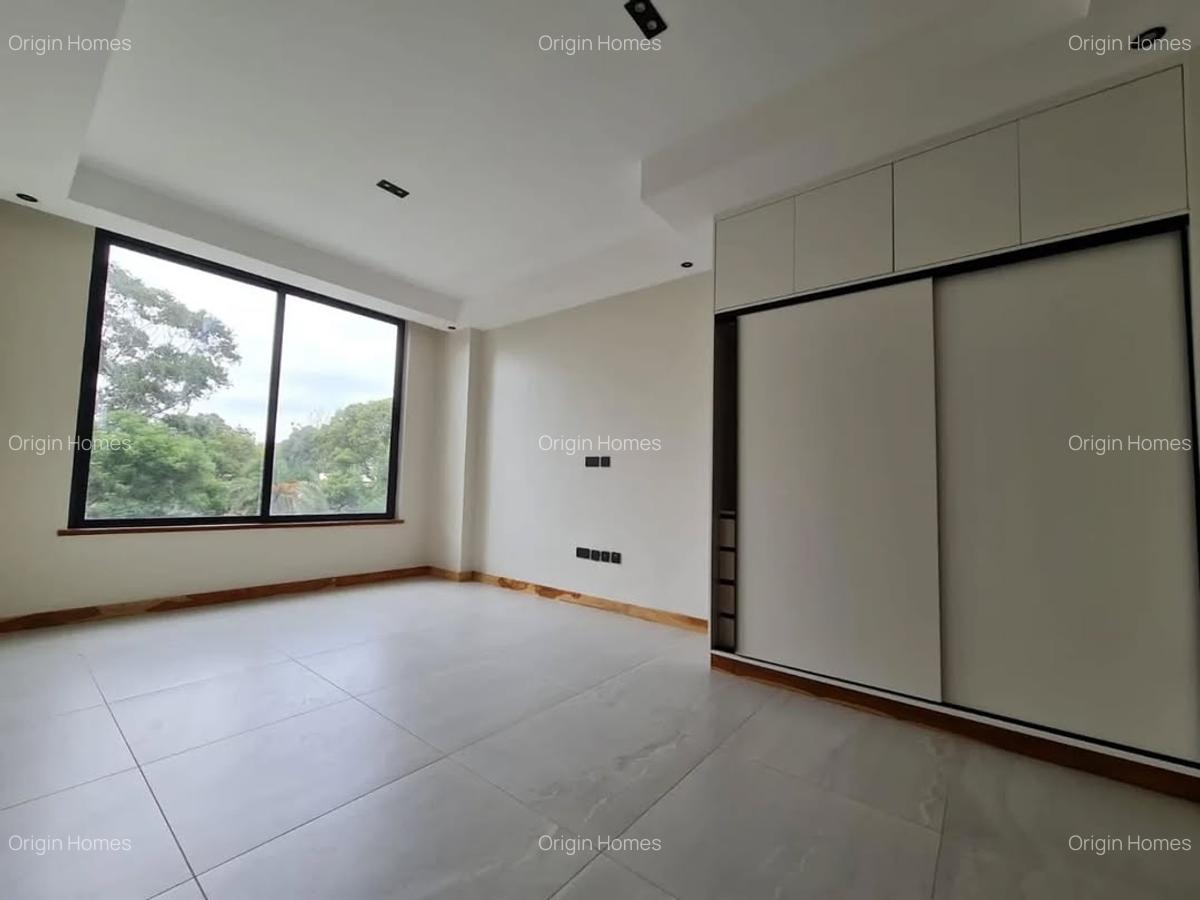 3 Bed Apartment with En Suite at Peponi Road - 11