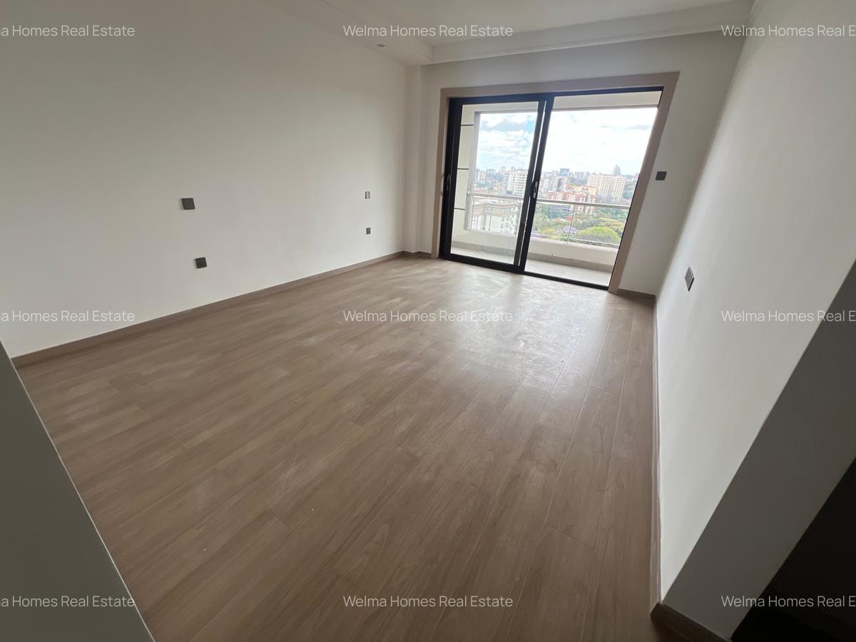 3 Bed Apartment with En Suite in Riverside - 14