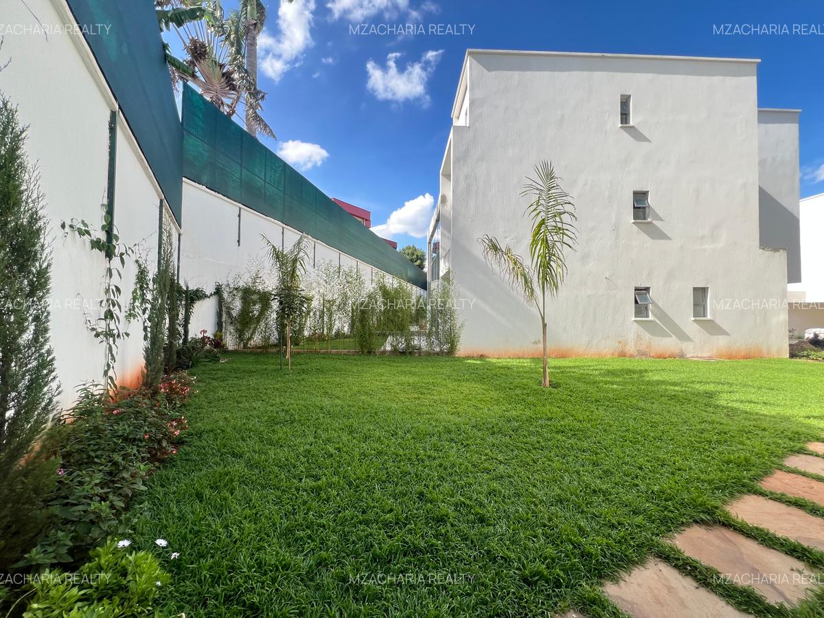 4 Bed Townhouse with Staff Quarters in Lavington - 20