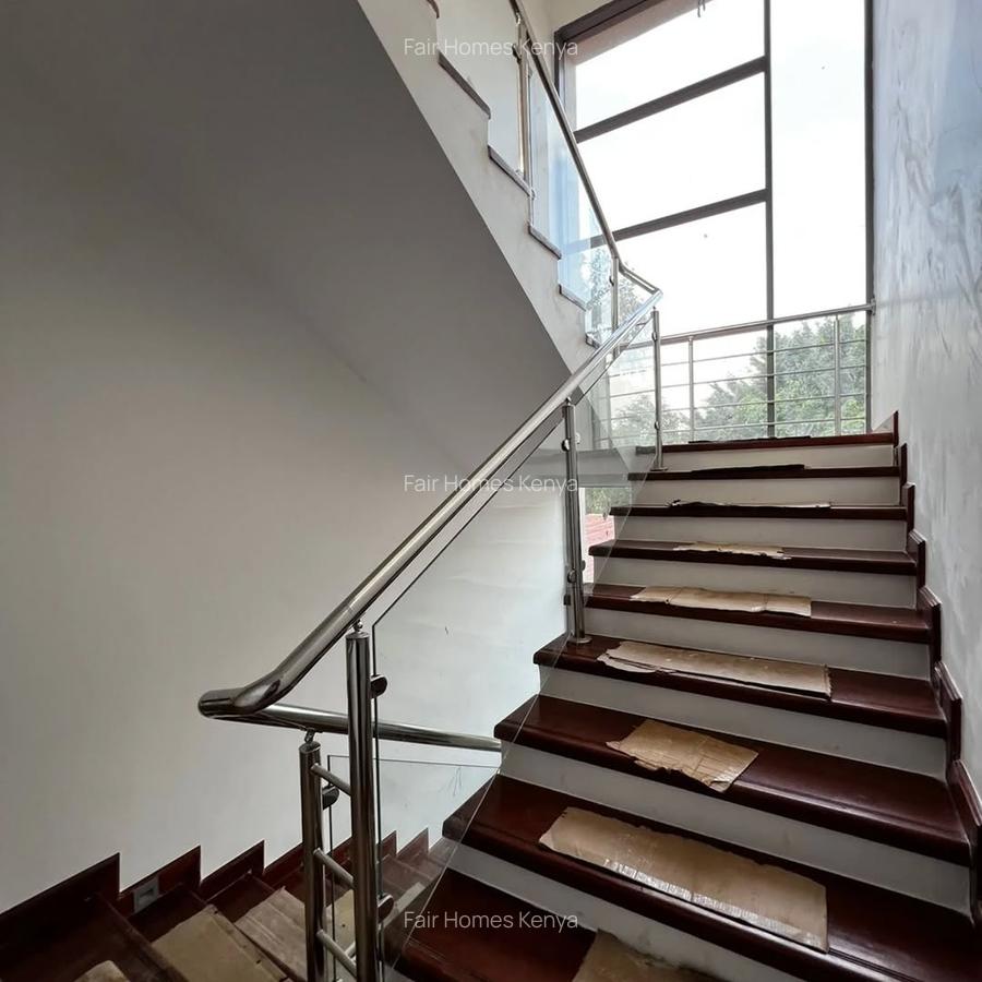 6 Bed Townhouse with En Suite at Convent Drive - 19