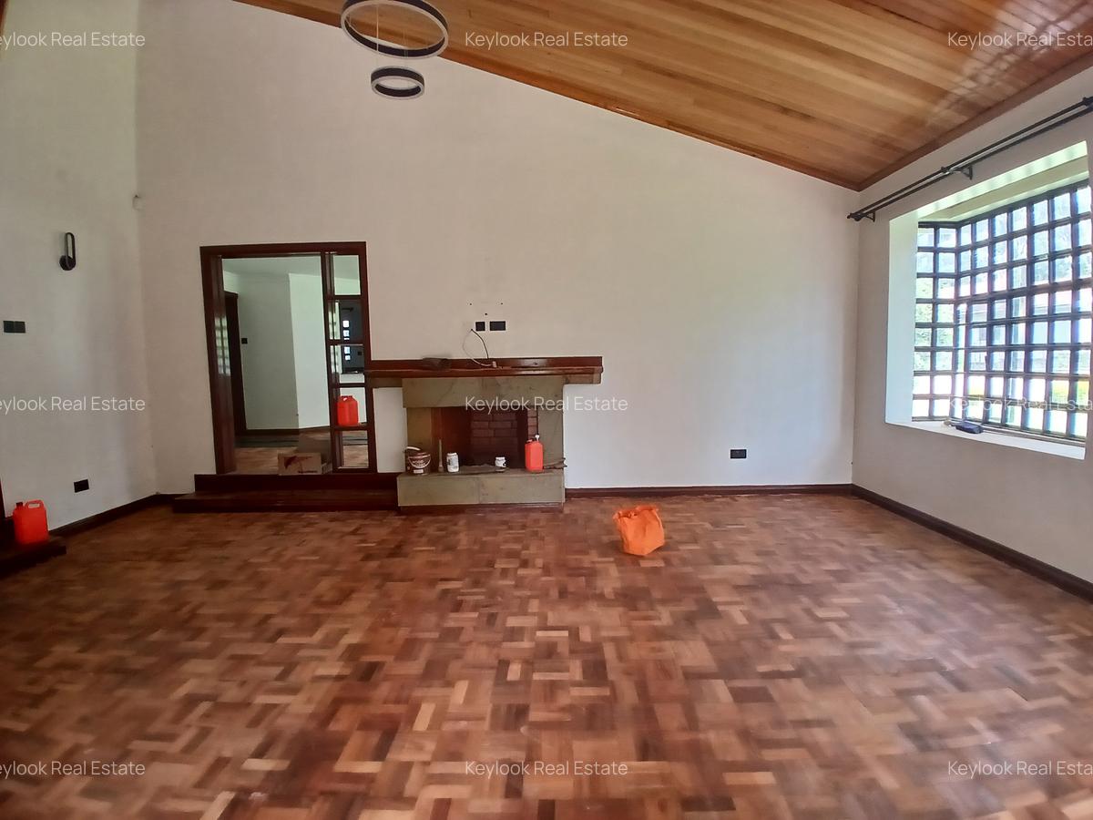 4 Bed House with En Suite at Lavington Green - 17